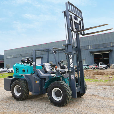 Dizel Kumandalı 3.5-5.0ton Dört Tekerlekten Çekişli Forklift Sağlam Arazi Forklifti