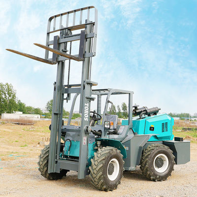 Dizel Kumandalı 3.5-5.0ton Dört Tekerlekten Çekişli Forklift Sağlam Arazi Forklifti