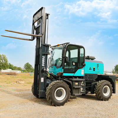 Dizel Kumandalı 3.5-5.0ton Dört Tekerlekten Çekişli Forklift Sağlam Arazi Forklifti