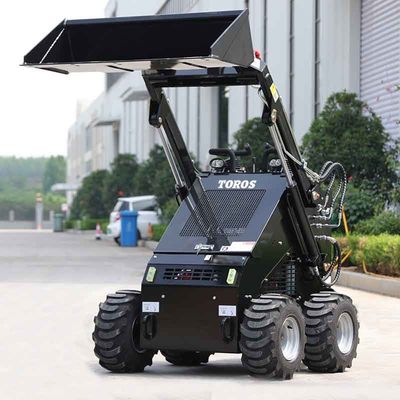 2-4Mph Mini Skid Steer Loader 2 Tipping Load Kapalı Döngülü Hidrolik Sistem